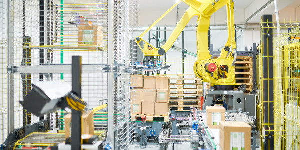 Células Robotizadas San Juan de Alicante · Célula Robotizada para Industria Electrónica / Componentes