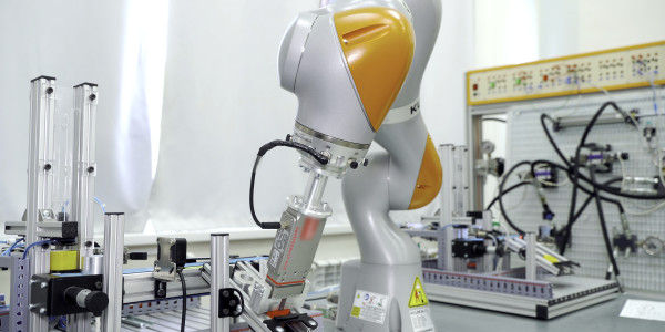 Células Robotizadas San Juan de Alicante · Célula Robotizada con Almacenamiento de Piezas