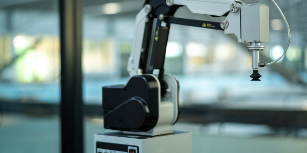Garras Robóticas a Medida / Manos Robot / Grippers / EOAT Catral · Fabricantes de Dedos a Medida para Garras
